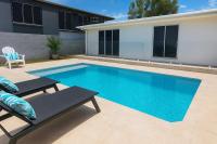 Beachfront Pet-Friendly Home with Private Pool Townsville - B&B Pallarenda