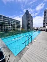 Wolli Creek Entire 2-Bedroom apartment with 2 bathrooms - B&B Sídney