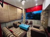 The Stone Bliss- Cozy 3BHK mountain villa - B&B Dehradun