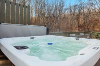 Sky Dome - Romantic Stay, Hot Tub, Wi-Fi, AC & Heat - B&B Luray