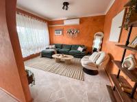 DEIA at #10 - Pool, City Views, 75inch TV, Wifi - B&B Westrichmond