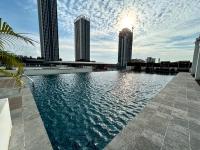 Comfy Sunway Nexis 10 pax doorsteps IOI Mall, MRT - Chambres d’hôtes Petaling Jaya