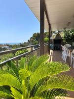 Seahomes Vacations - Charming House with Private Pool - B&B Santa Susanna