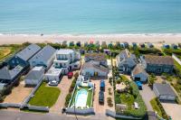Vibrant Seafront Home for 10 with Pool - Ferienwohnung East Wittering