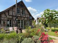 Fachwerkhaus am See mit Fass-Sauna im Münsterland - B&B Warendorf