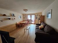 Splendid Chalet 300 meters from the Slopes - B&B La Thuile