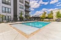 Modern West End Condo for 6 Shared Pool & Gym - Chambres d'hôtes Nashville