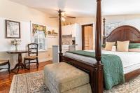 Queen Room with Garden View