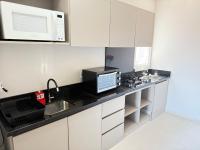 Ótimo apto a 50m da areia churrasq 2Q 2 banheiros 302 - B&B Torres