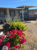 Sunset and Mountain Views - Adventure Getaway - Bed and Breakfast Catalina