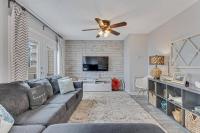 Beachside Getaway - Pet Friendly - Pool - Bed and Breakfast Carolina Beach