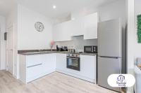 Central Home - Fast Wi-Fi - Smart TVs - Sleeps 5 - Ferienwohnung Birmingham