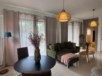 Atypical loft, pool and beach 2 mins away - B&B Péreybère