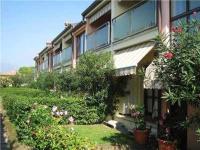 Residence MokyD13-piscina, WiFi, giardino,garage - B&B Lazise