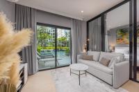 One-Bedroom Apartment with Terrace