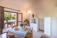 Cozy apartment with furnished patio - Chambres d'hôtes San Teodoro