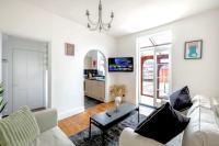 3 bed l Free Parking l Garden l Sleep 6 l Wood Green Tube for Piccadilly Line - 15 min walk - B&B Londres