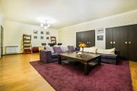 Beatles-Inspired I Republic Sq 5 min I Large Apt I 2 King I Comfort - Chambres d’hôtes Erevan