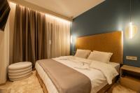 Zimmer mit Kingsize-Bett