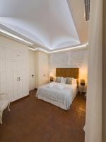 MonKeys Apartments Adriano Palace - B&B Sevilla