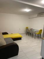Apartman sa garažom - B&B Sutomore