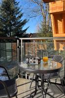 Appartamento con 1 Camera da Letto, Balcone e Vista Montagna 