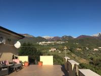 TERRAZZA PANORMICA PICINISCO, 3 CAMERE, 2 BAGNI CASA VACANZE COLLEPOSTA uno - B&B San Pietro