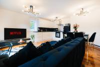 LUX 2BDR Flat in Woolwich I 2 Stops to Canary Wharf & Excel I Free Parking - B&B Woolwich