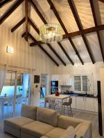 Le Papillon Tropical , aile droite - B&B Deshaies