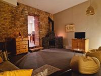 Spacious and cozy apartment by the Daugava River - B&B Riga