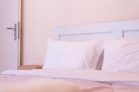 AKTIS apartment 4-10min from airport - B&B Artémida