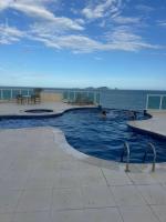 Ap na beira da praia dos cavaleiros Macaé Palace - Bed and Breakfast Macaé