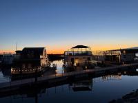 5-star houseboat of 125 m2 with its own bathing jetty - B&B Nykøbing Sjælland