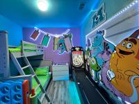 3BR Windsor Hills Condo Water Park and Skeeball Near Disney No Resort Fees - B&B Orlando