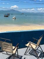 Casa de frente ao mar em Bombinhas - B&B Bombinhas