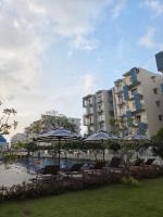 Santorini Resort Appartment Airport Haven with Skyline View - Chambres d’hôtes Negombo