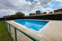 Sky Living para 4 con Parking en Sanchinarro - B&B Madrid
