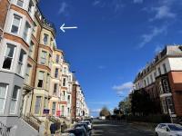 Superb Scarborough Penthouse with Balcony, lift, parking, views - Chambres d’hôtes Scarborough