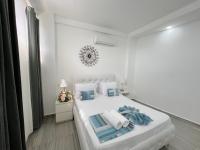 TROPICAL VACATION with ROOFTOP POOL at playa LOS CORALES - Chambres d’hôtes Punta Cana