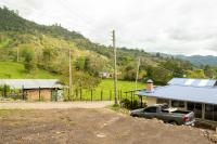 TIERRA VIVA, casa campestre - ANOLAIMA - B&B Anolaima