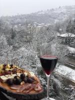 TopHill Villa - Bed and Breakfast Kratovo