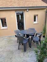 La p'tite maison - B&B Courgains