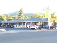 Highlander Motel - B&B