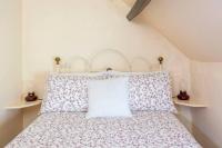 Historic Cottage In Tetbury Centre With Private Roof Terrace - B&B Tetbury