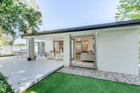Surf Mist Beautiful Noosa Heads Family Home - B&B Noosa