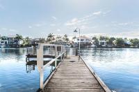 The Seahorse Family Pooch Friendly Home - B&B Noosaville