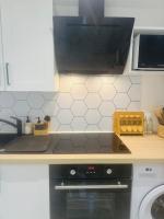 Wihi-Loges - Appartement grand studio, calme, centre ville de Nevers - B&B Nevers