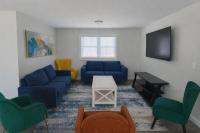 BizLodge Napanee Hillside Bayview Group And Family - B&B Deseronto