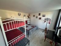 Maison individuelle au cœur d'un village dynamique - B&B Cosne-d'Allier