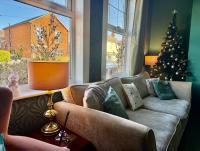 The Rose- Grd Floor, 2-5 Beds, SmartTV, Uni, Tram, M250 Fibre - B&B Nottingham